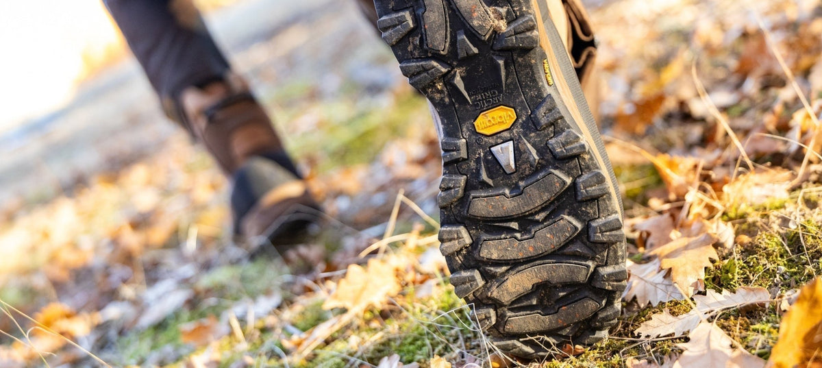 men's shooting boots for the British field: waterproof, insulated, grip and ankle support, full-grain leather